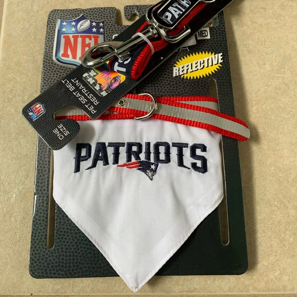 LMT: NFL Patriots Pet Bundle of 2